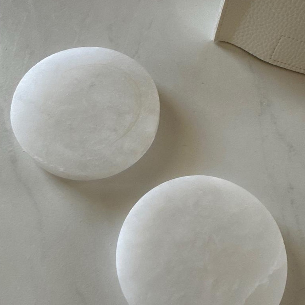 Set of 4 Alabaster Marble Coasters - Elegant White Finish New - Picture 5 of 5